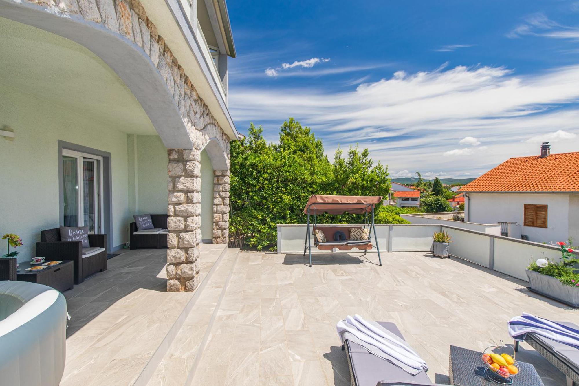Apartment Tara With Seaview Krk Town Exteriér fotografie